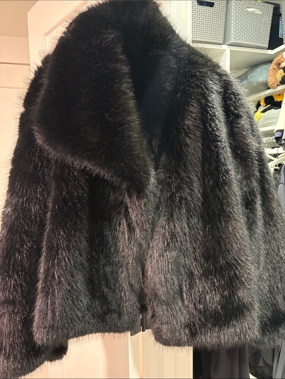 Luxurious Black Faux Fur Coat for Women